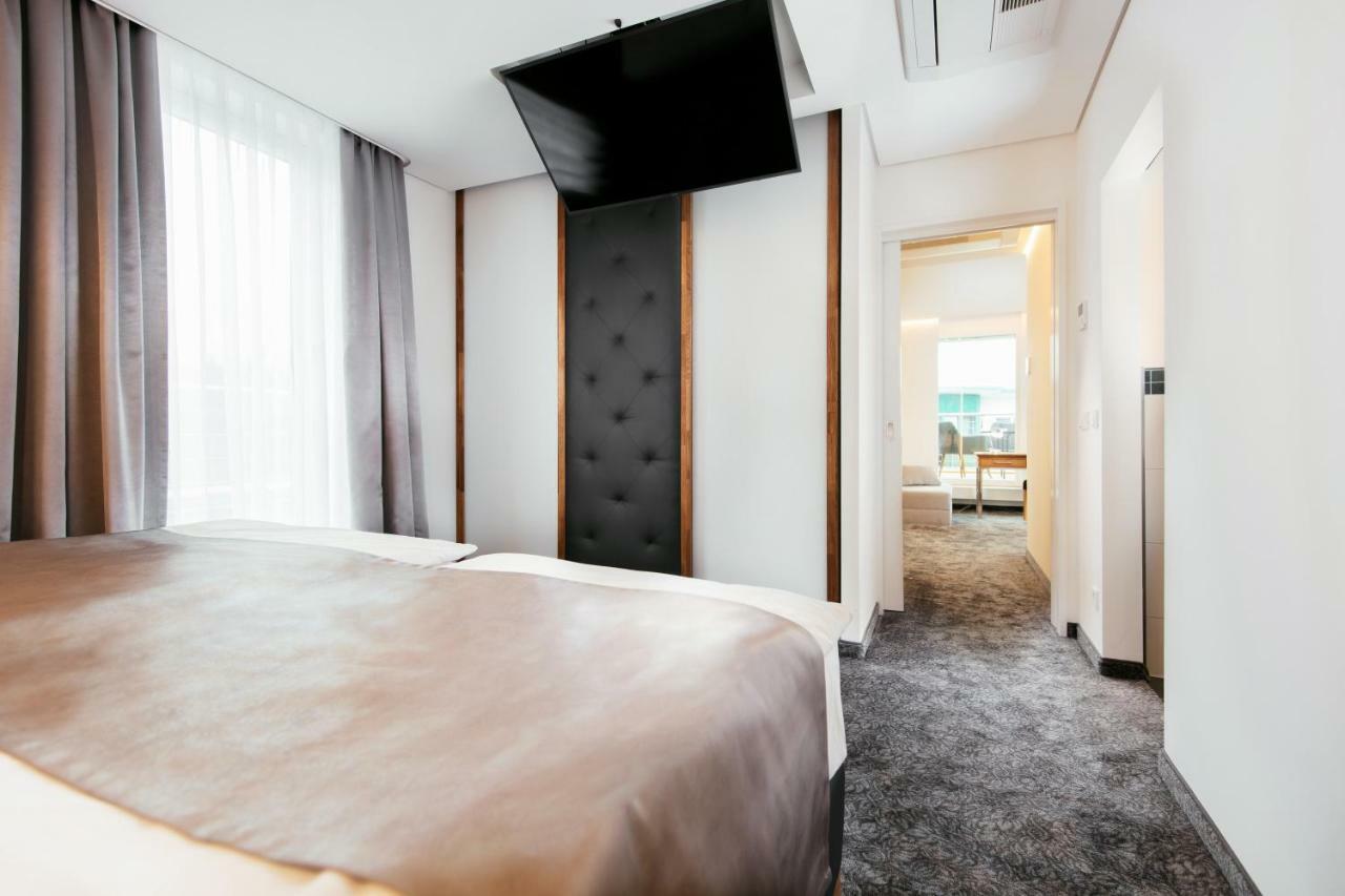 Parkhotel IV Jahreszeiten Кюлунгсборн Екстер'єр фото